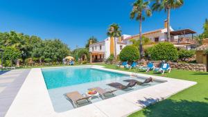 Cortijo Los Tulipanes Periana by Ruralidays - 4hvězdičkové hotely ve městě Periana