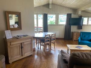 Appartement 71m2 près de Megève, à 200m télécabine la Princesse, local à ski, 2 chambres, parking couvert
