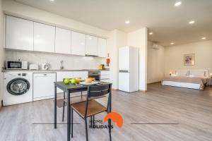 #234 Cozy Apartment Central Stay