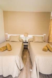 Casa LOMA con terreno privado y parking compartido - a 800m de Playa Poniente