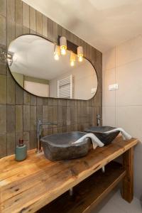 Farmhouse Chalet Apartments