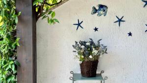 M405 - Marcelli, comodo trilocale con giardino