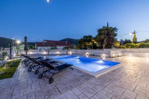 Villa Sea View - heated pool & 2 mins to the beach