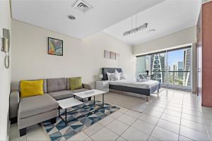 StoneTree - Spacious Studio - Stunning Lake View