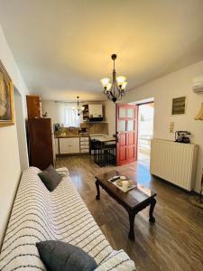 Vintage house akoumia