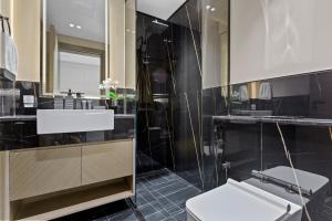 Studio Retreat with Canal and Burj Khalifa Views