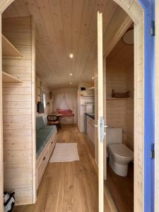 B&B / Chambres d'hotes La Bastide du Moulin - Mont St Michel : Studio avec Terrasse