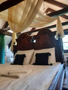 Rustic Charm a Unique and Antique Apartment