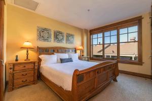 Iron Horse Lodge North 209 by East West Hospitality