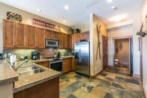 Iron Horse Lodge South 502 by East West Hospitality