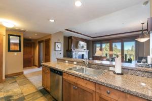 Iron Horse Lodge North 205 by East West Hospitality