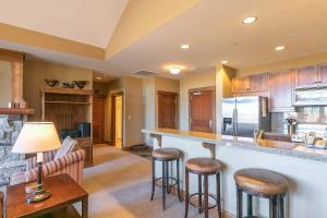 Iron Horse Lodge North 307 by East West Hospitality