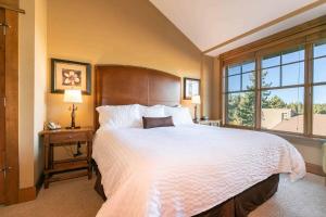Iron Horse Lodge North 307 by East West Hospitality