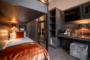 Deluxe Single Room with Bunk Bed room in Hotel Germania