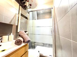 Appartements Studio neuf a 2 pas du metro : photos des chambres
