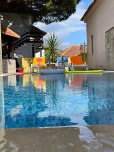 Apartments Villa-G Lustica - Merdari