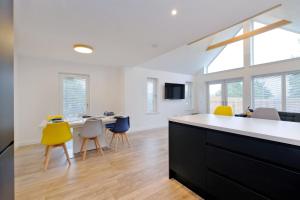 Contemporary Luxury Lodge, Aberdeen West
