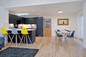 Contemporary Luxury Lodge, Aberdeen West
