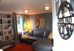 One-Bedroom Apartment room in The Hippie Pad