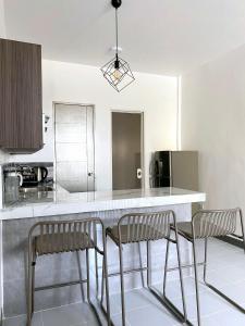 Casas Bugambilias Door 1