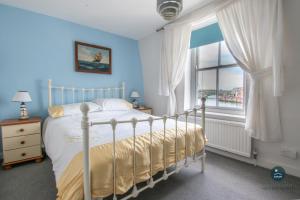 14 Nothe Parade - Waterfront Holiday Cottage