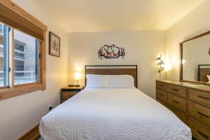 Ski Trails 4119 by East West Hospitality