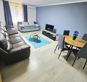 Apartment Miška & Studio Roki