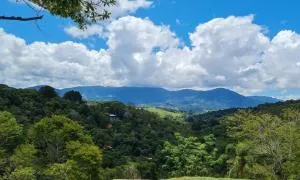 Casa de Campo aconchegante, com lareira interna - Pinhalzinho