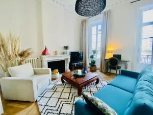 Le Questel In the heart of the Roman city with - Saint-Césaire