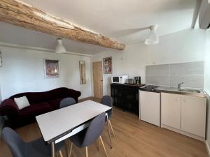 3 pièces au 1er étage dans bastide grassoise