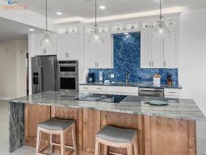 ETW#6004-Penthouse Beachfront Condo–Amazing Views