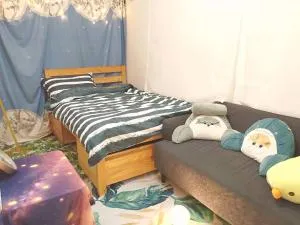 2 Minutes to Olympic MTR with Elevator and Washing Machine - Hong Kong