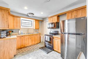 Seneca Falls Apartment about 3 Mi to Cayuga State Park