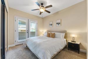 2BR Getaway Pool Gym Basketball Court & Theater Access