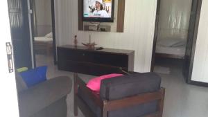 Casa Marron com vista para o mar 2, com mesa de Sinuca - 2 Km Centro