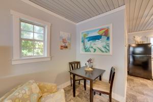 Ocean Isle Beach Studio with Patio - 1 Mi to Pier!