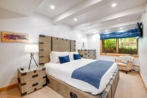 Lodge at Lionshead 101