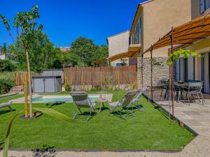 Villas Villa Gabriel, un meuble de tourisme 3 etoiles au coeur de Goult : photos des chambres