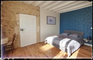 Maisons de vacances Le clos Taquois - gite 6 pers piscine et jacuzzi : photos des chambres