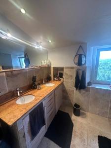 Maisons de vacances Maison provencale typique Evenos : Maison 3 Chambres