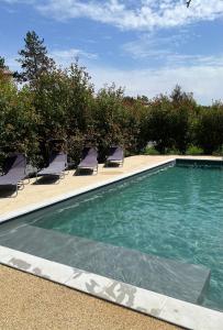 MAS CLEMENTINE GITES Appartements : photos des chambres