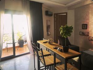 Appart-Studio moderne et cosy, Grande terasse