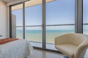 Awesome Oceanfront “Morros City” 29th floor 2R3BR