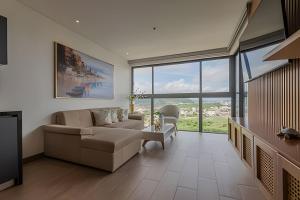 Awesome View Historic Center, Castle and Sea 2BR