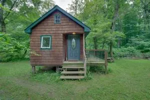 Tranquil Creekside Cabin in Dutch Country! - Mount Penn