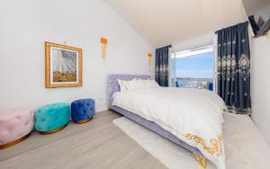 Boutique Residence Sundays