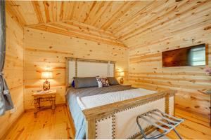 Pet-Friendly Johnson City Studio with Inspiring View