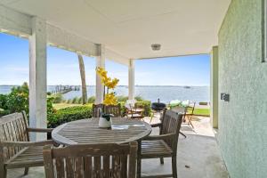 Spacious 3-Story Bayfront Home Perfect for Family Fun & Relaxation