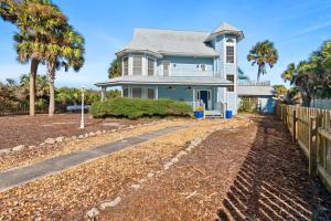 Beach Home w Ocean & Intracoastal Views, 5 Porches, Sleeps 12