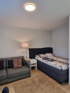 Kompakti yksiö numero 4 pienkerrostalossa